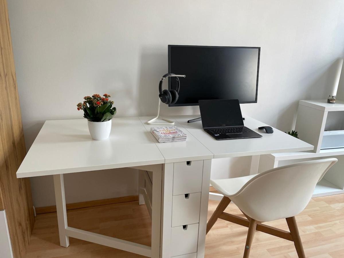 Apartment Long-term - - Charming